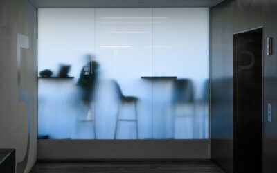 Frosted Glass vs. Clear Glass: Which One Works Best Where?
